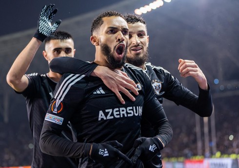 UEFA: Juninyo "Bayer 04" ilə oyunda şou göstərdi