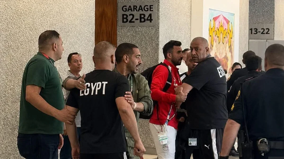 Uşağa görə ara qarışdı: Misir millisinin otelində polis qalmaqalı