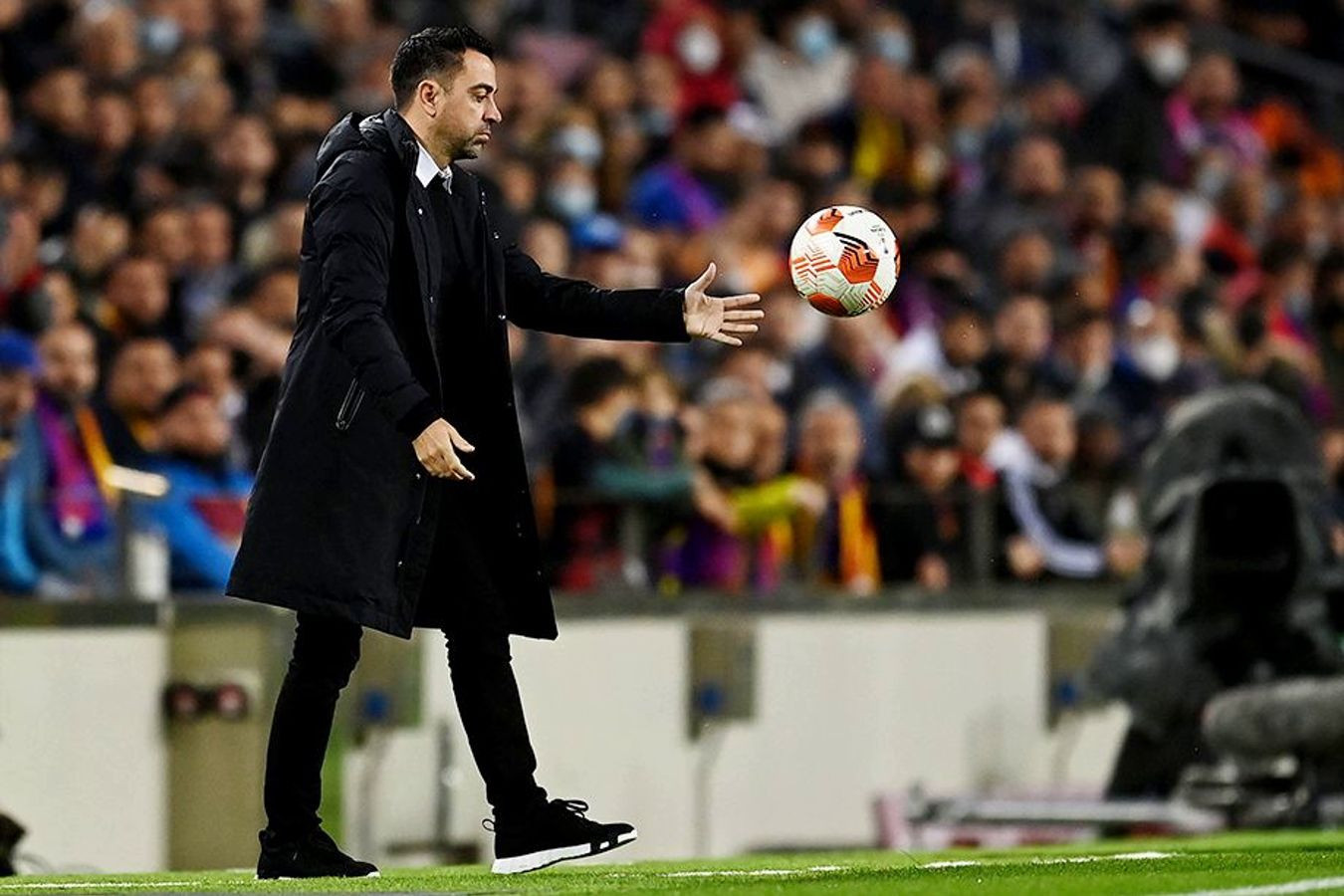 Xavi: “Çempionlar Liqasında davam etməyə layiq deyilik”