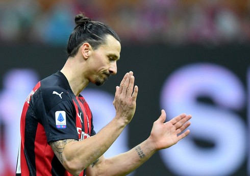 Zlatan İbrahimoviç futbol karyerasını başa vurub